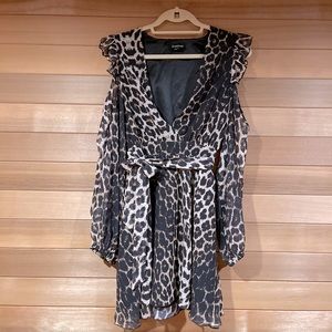 BEBE COLD SHOULDER LEOPARD DRESS